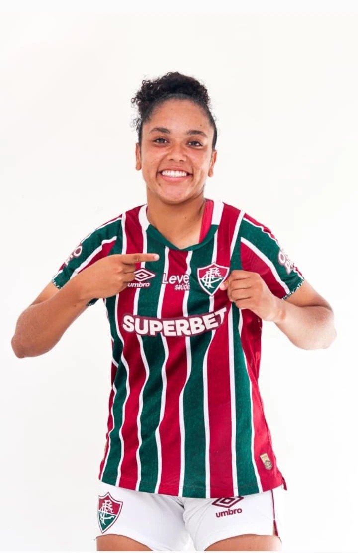 JULIA FERREIRA